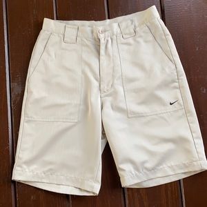 Nike Men’s Golf Khaki Shorts. Size 30